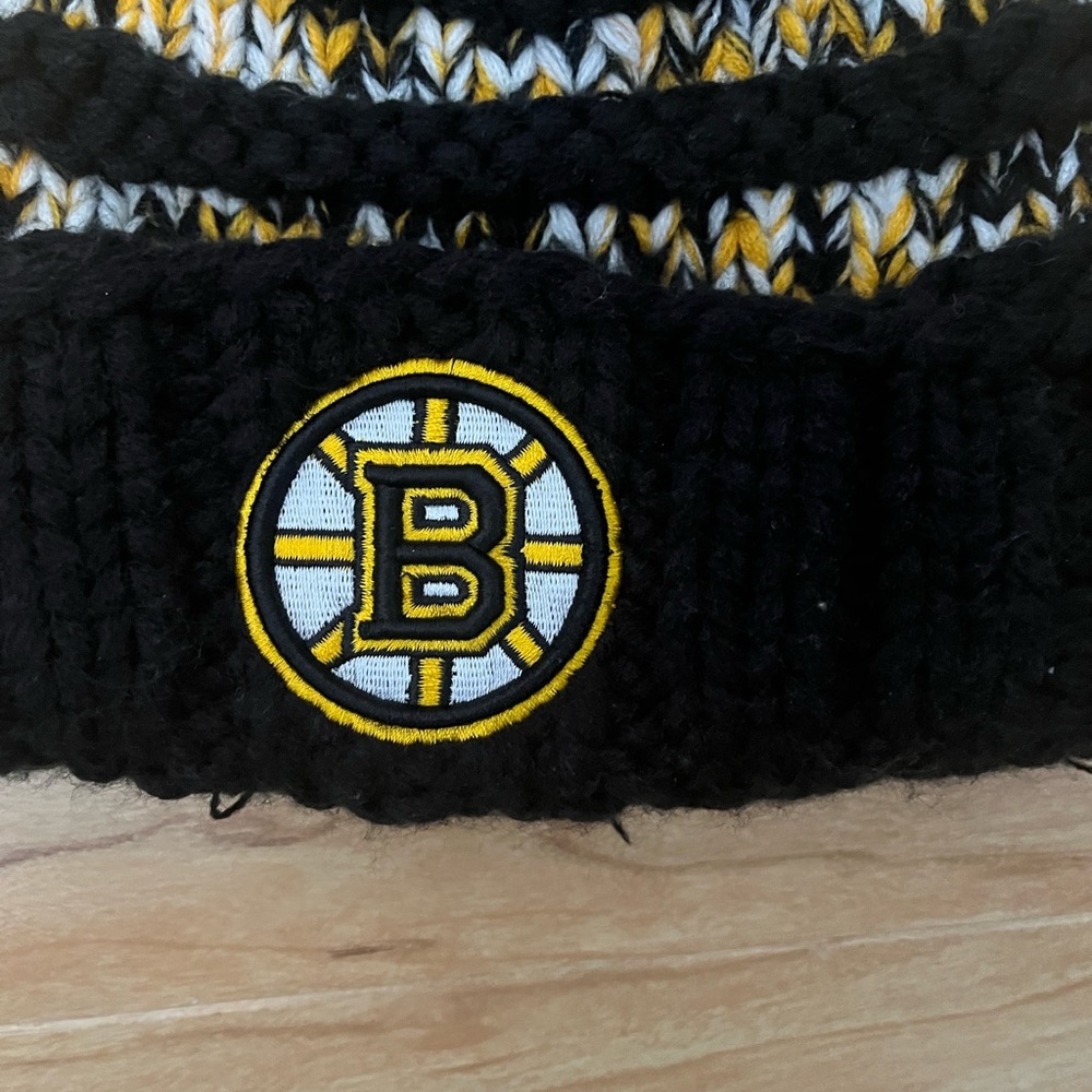 Boston bruins winter hat - Picture 2 of 3